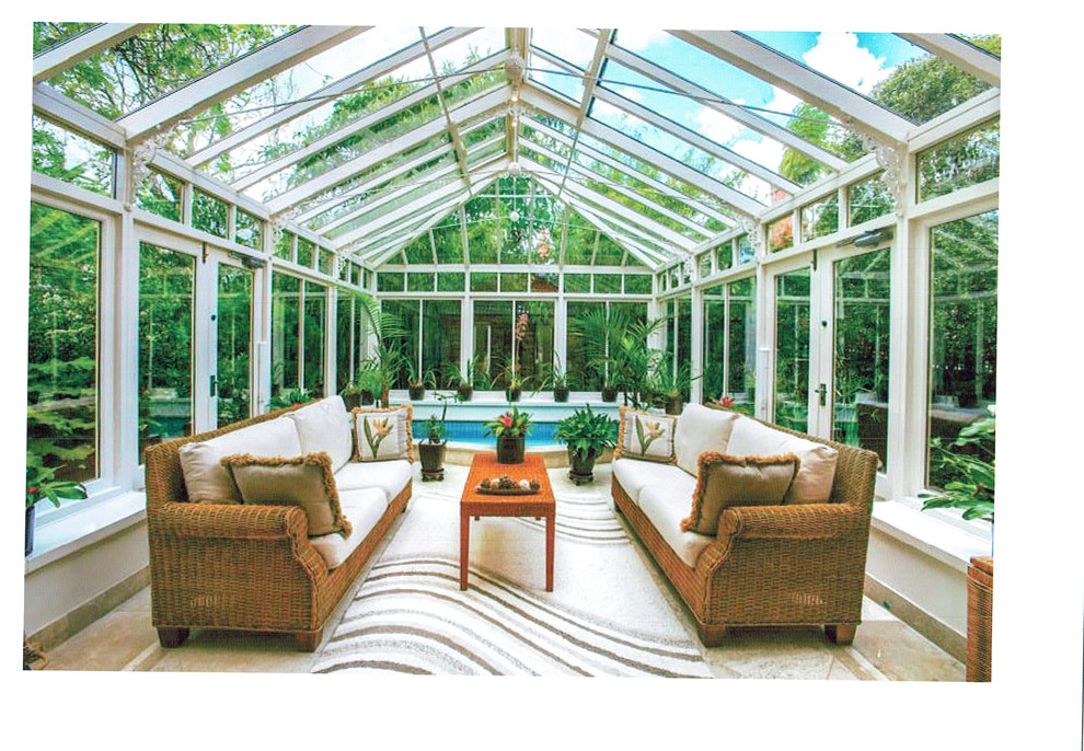 This is an example of a traditional sunroom in Melbourne.
