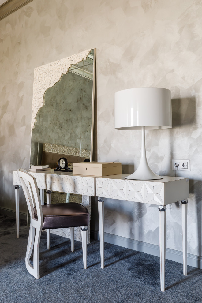 Дом с круглым окном