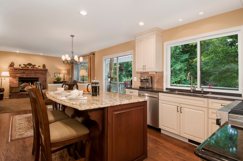 This is an example of a traditional kitchen in Boise.