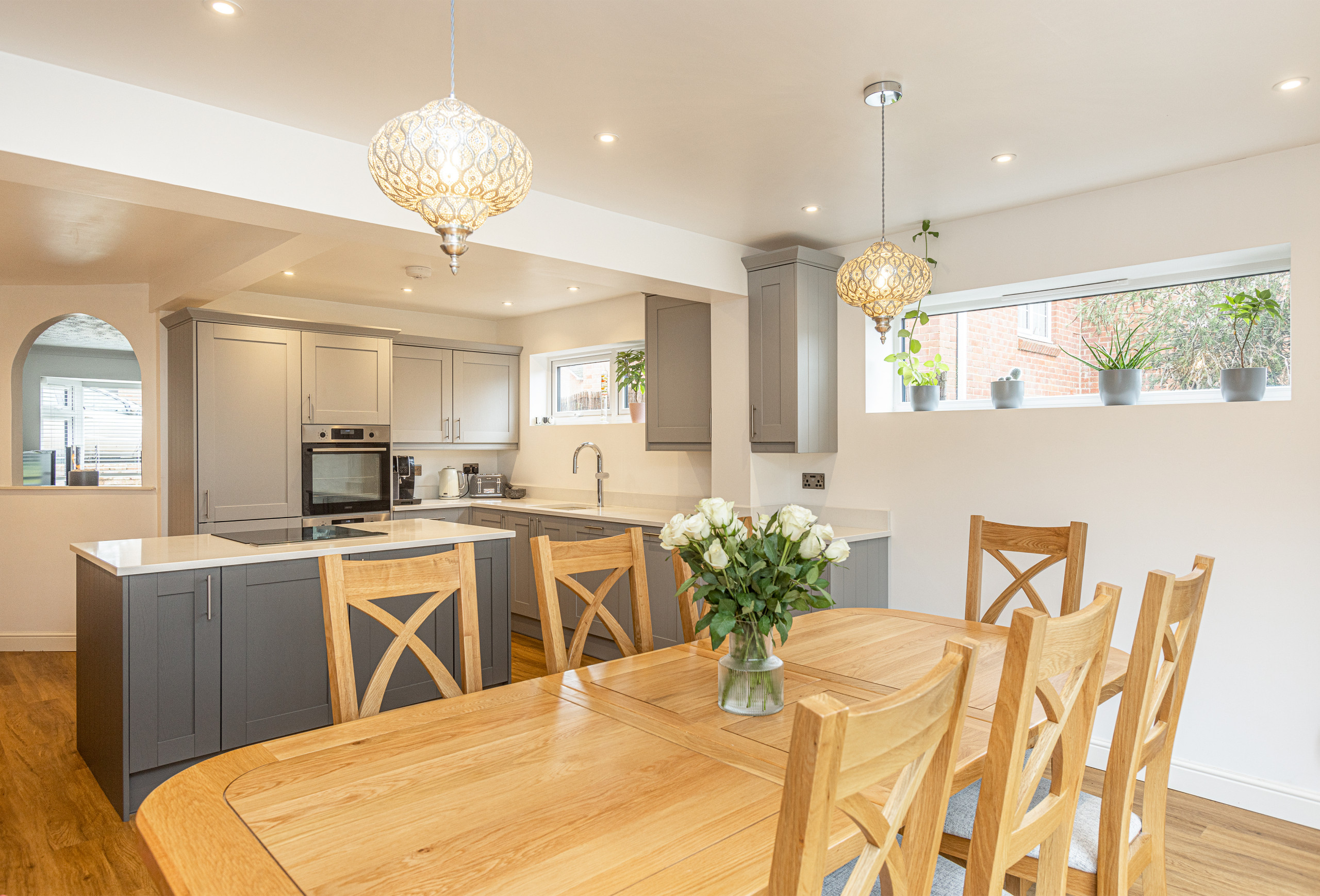 Open-plan dining and kitchen area