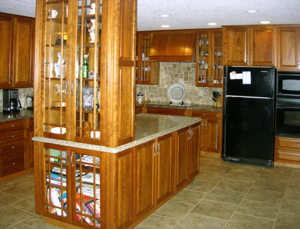 Example of a transitional kitchen design in Minneapolis