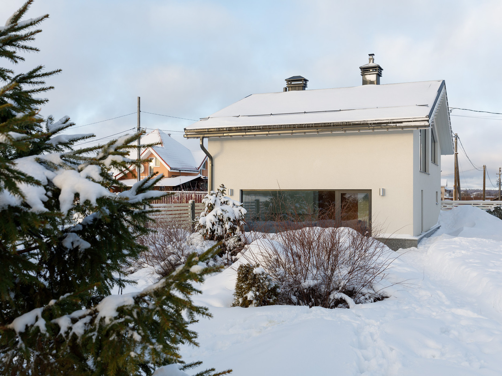 ЗАГОРОДНЫЙ ДОМ В ПОСЕЛКЕ «ОСТРОВ»