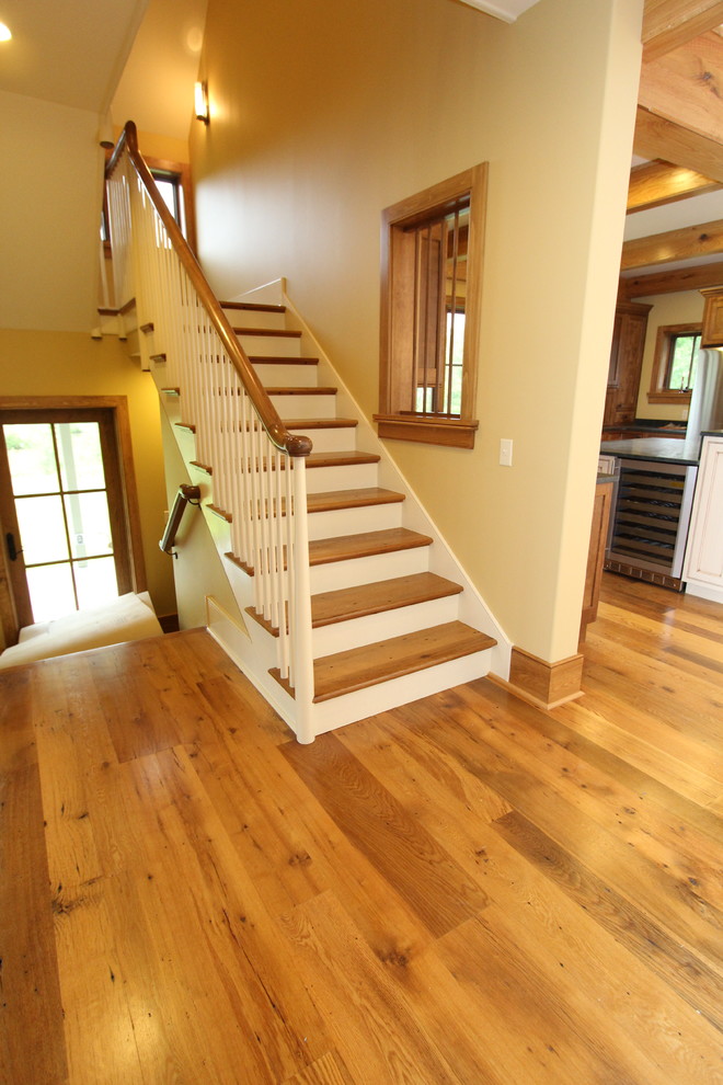 Reclaimed Oak (Mix Red/White) from the enCORE Collection by reSAWN TIMBER co.