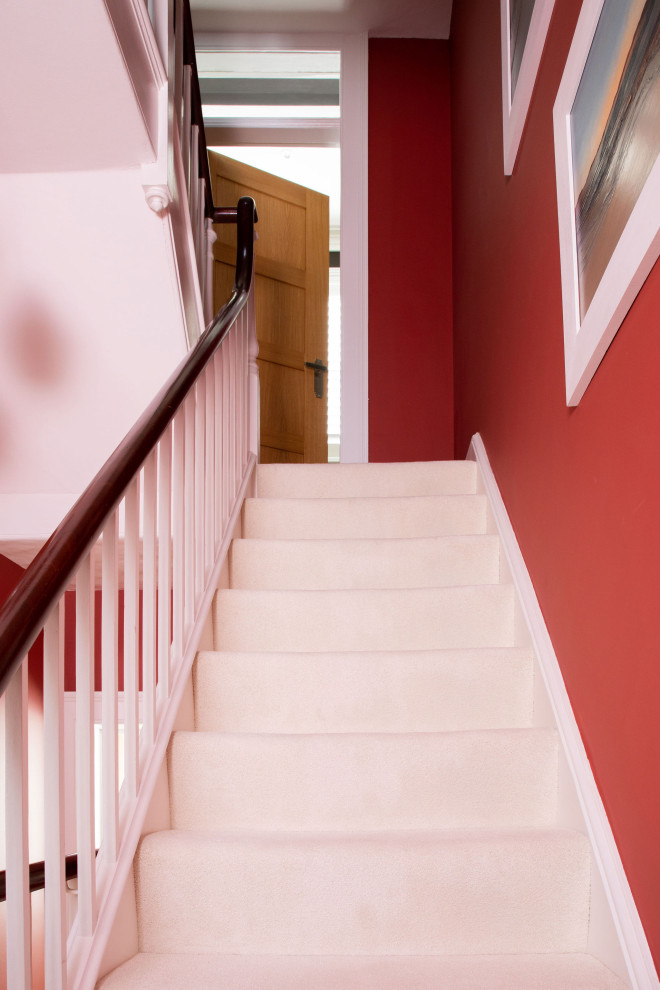 Photo of a contemporary staircase in Sussex.