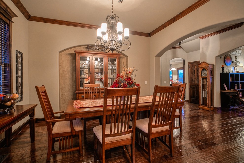 Design ideas for a country dining room in Oklahoma City.