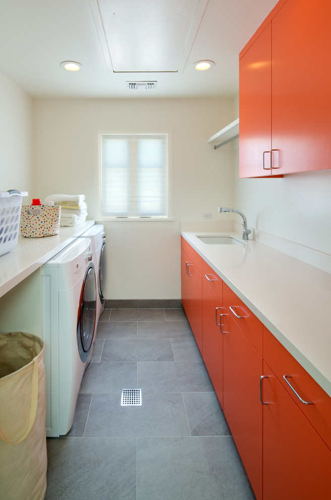 Design ideas for an eclectic laundry room in Los Angeles.
