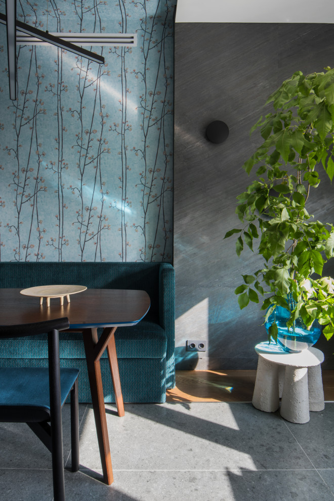 Над городом