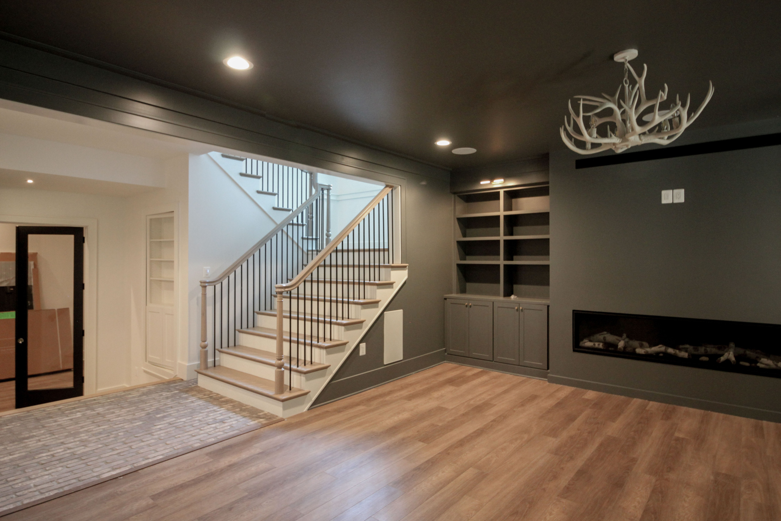 93_Captivating Light Wood Railing System with Black Spindles, Arlington VA 22207
