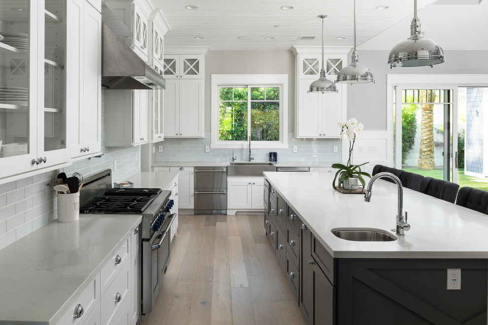 Transitional kitchen photo in Phoenix