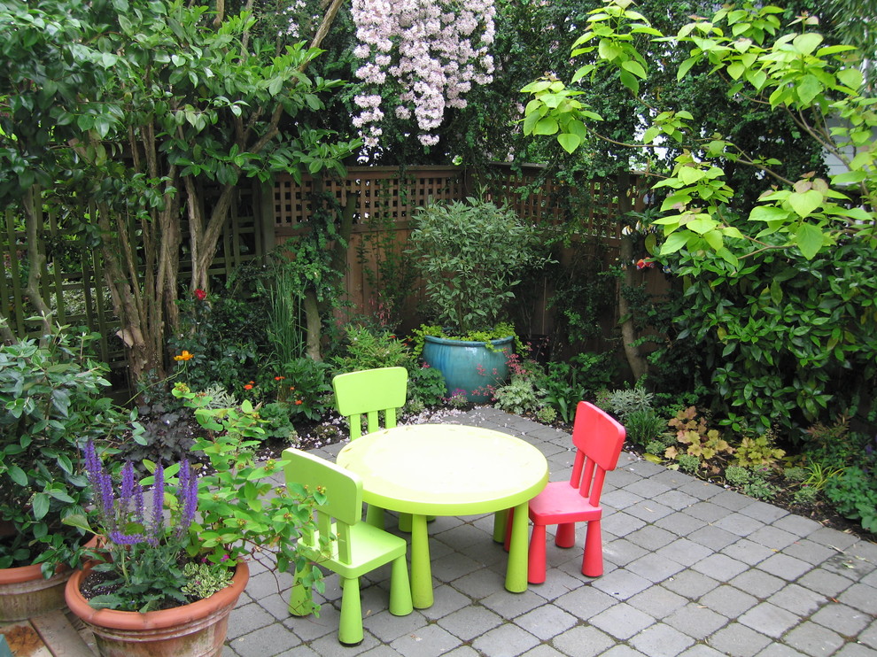 This is an example of an eclectic garden in Seattle.