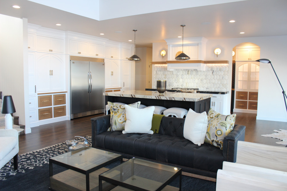 Kitchen - transitional kitchen idea