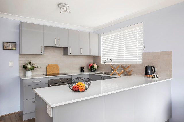 Kitchen, Bathroom and Laundry Project modern-kueche