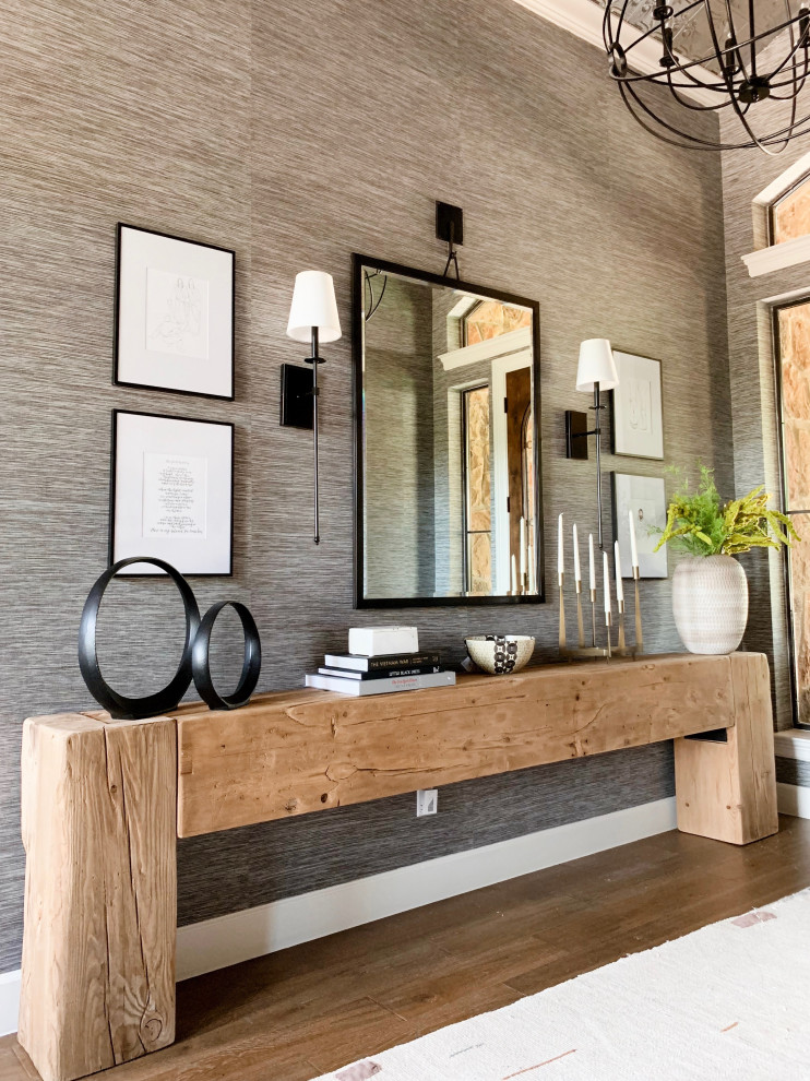 Inspiration for a transitional home design remodel in Austin