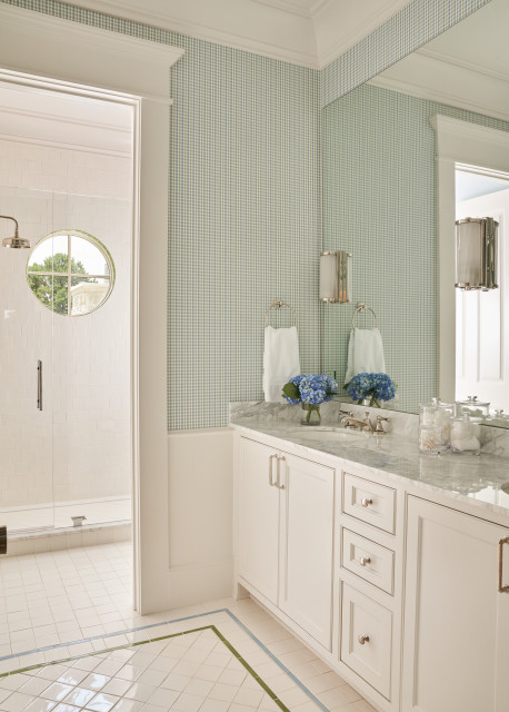Eagle Shores beach-style-bathroom