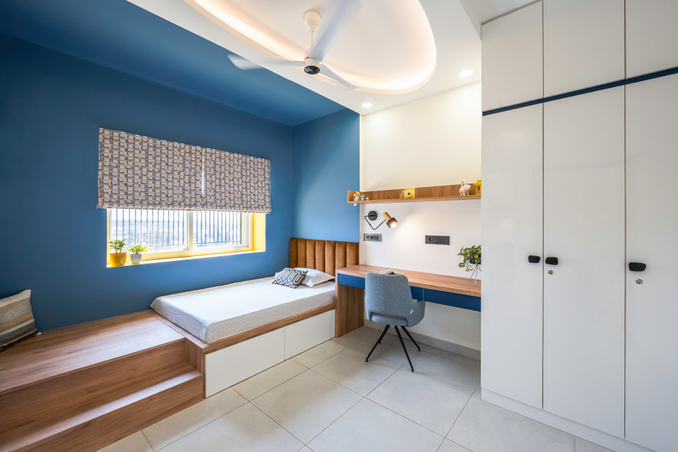 This is an example of an eclectic bedroom in Bengaluru.
