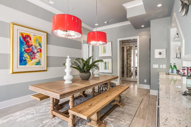 Transitional Dining Room classique-chic-salle-a-manger