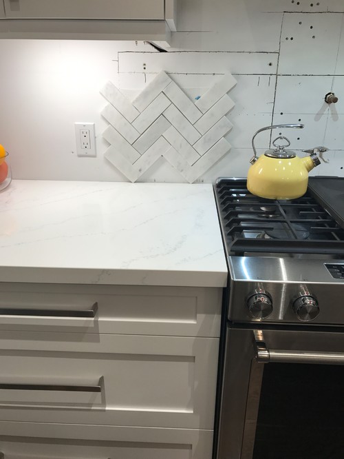 backsplash with hanstone tranquility?