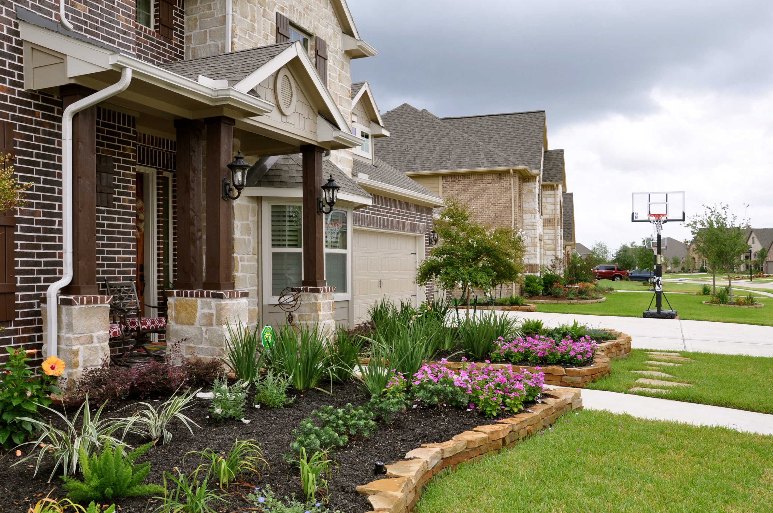 Front yard landscape projects