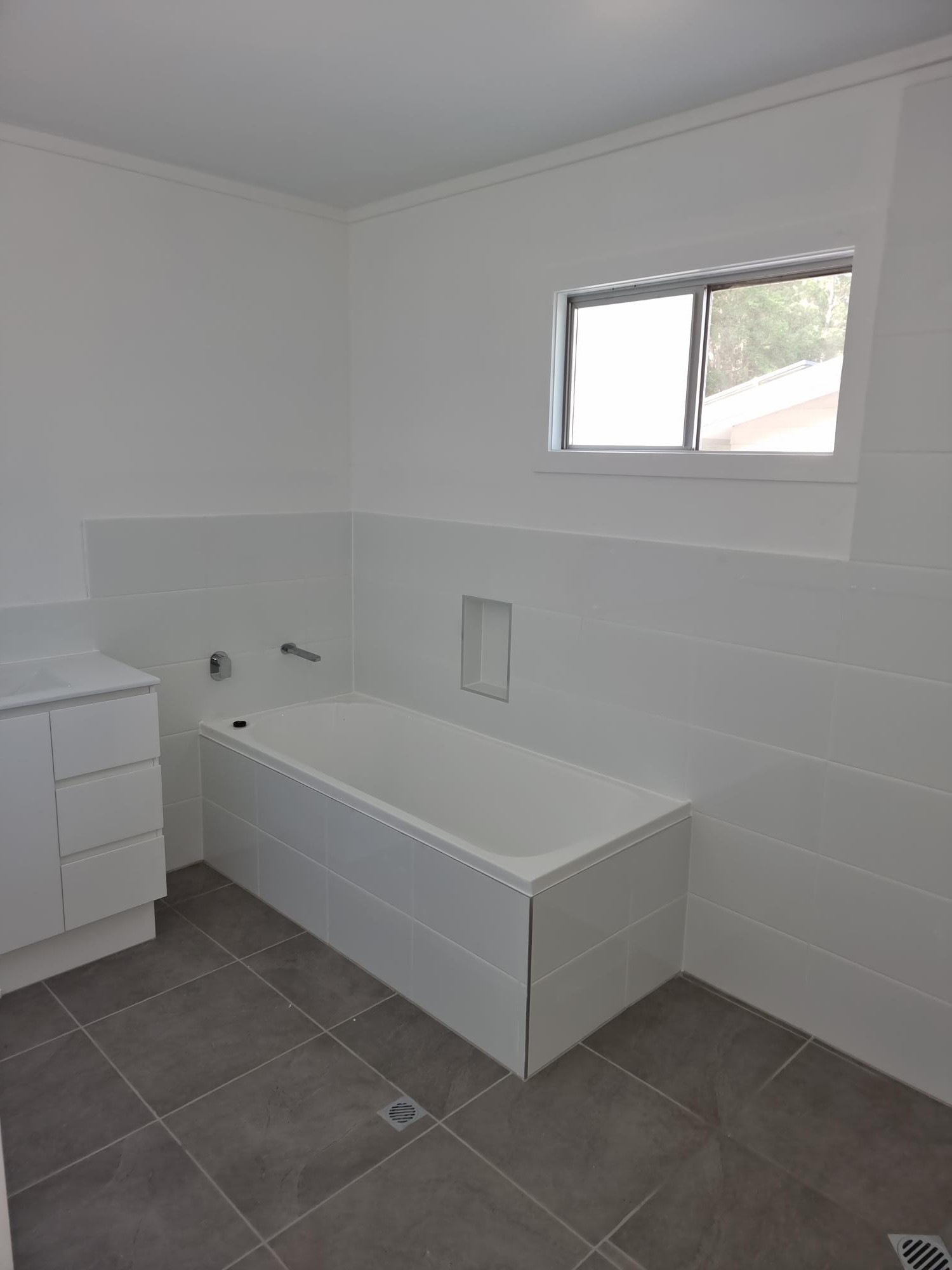 Kitchen & Bathroom