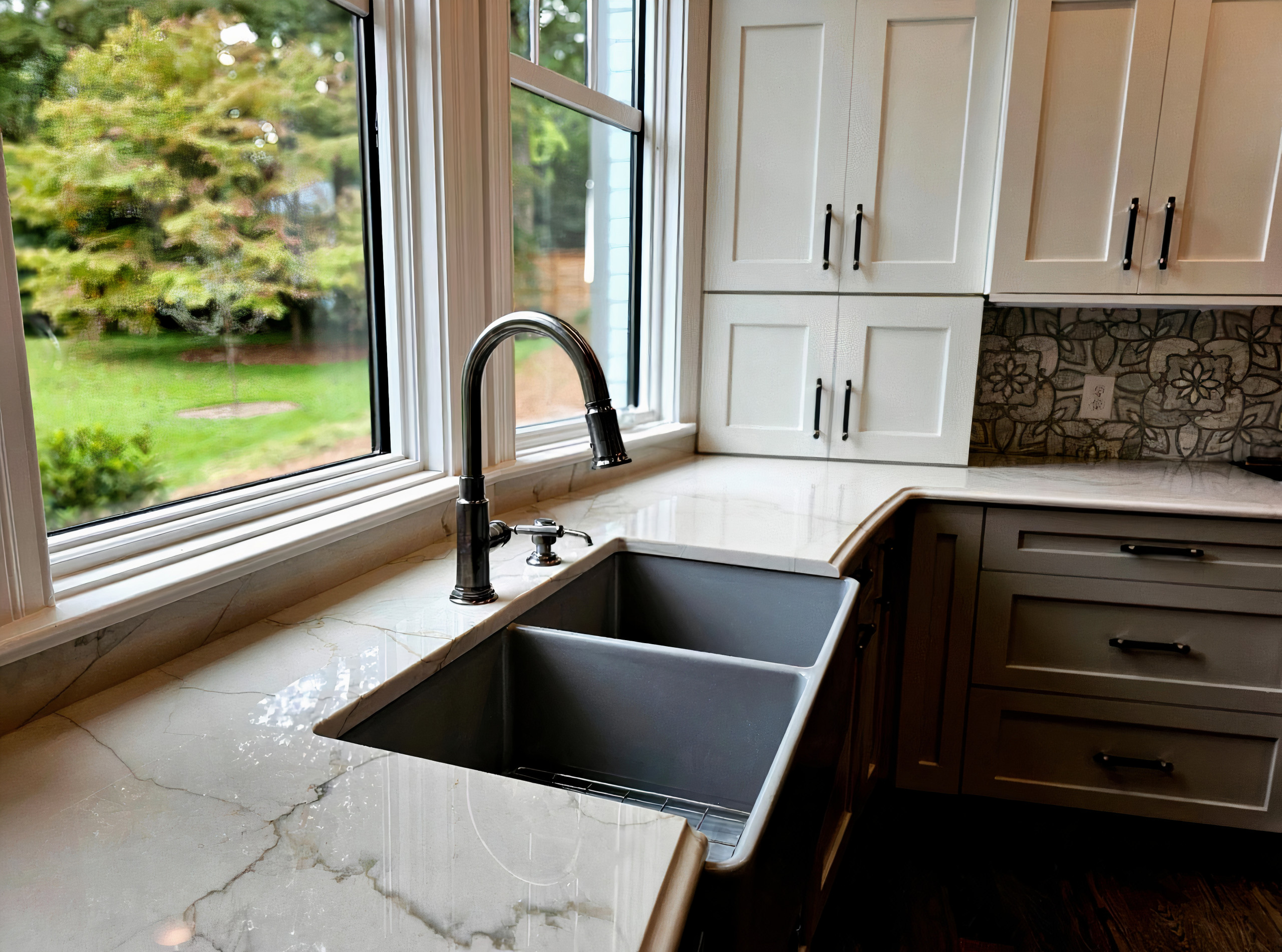 Charming Curved Kitchen