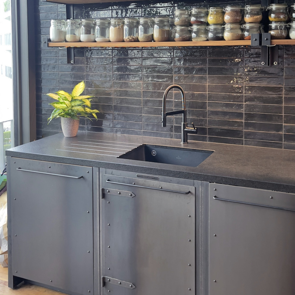 Große Industrial Küche in Berlin