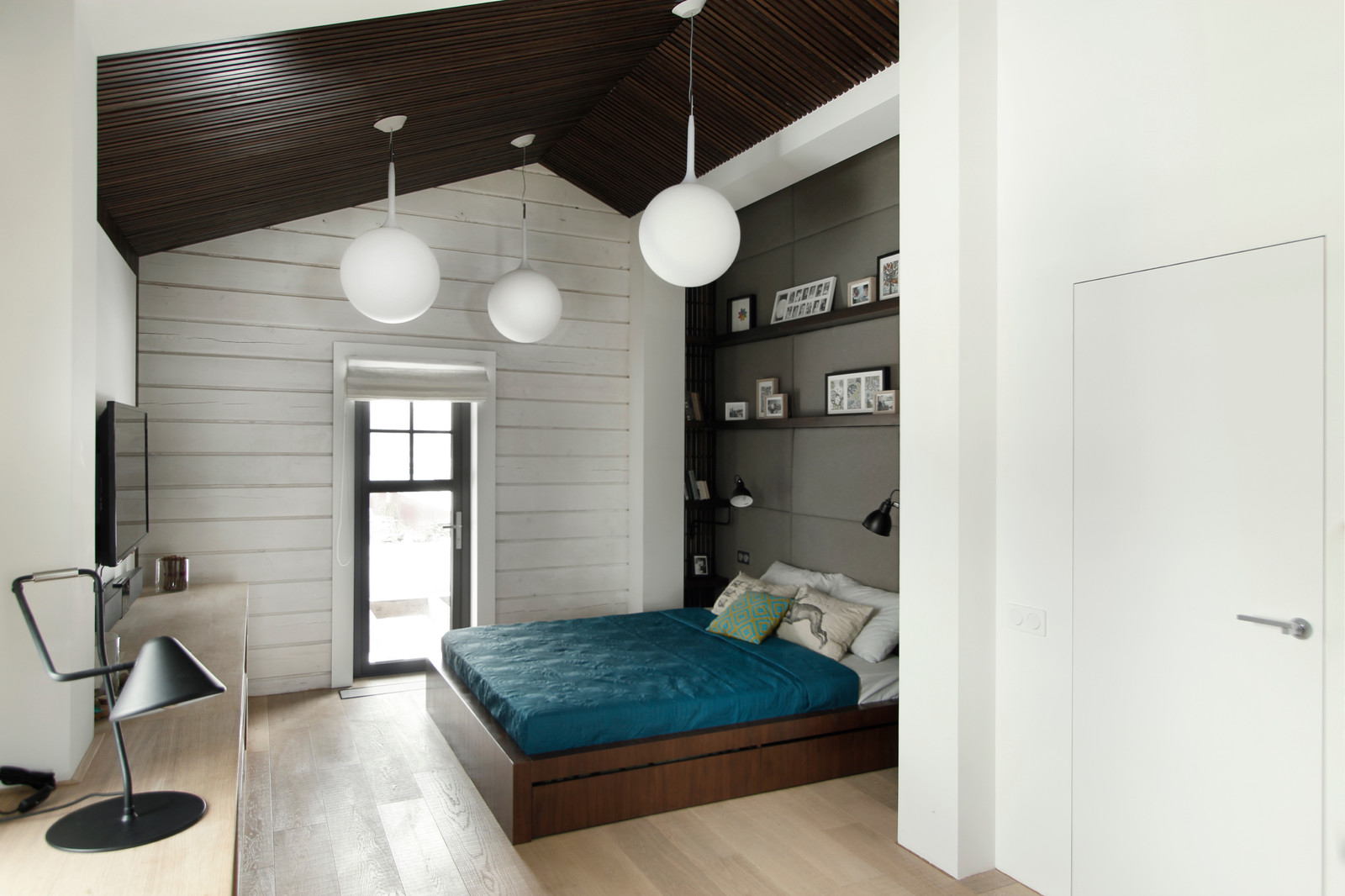 Спальня с прозрачной гардеробной для «Дачного Ответа»