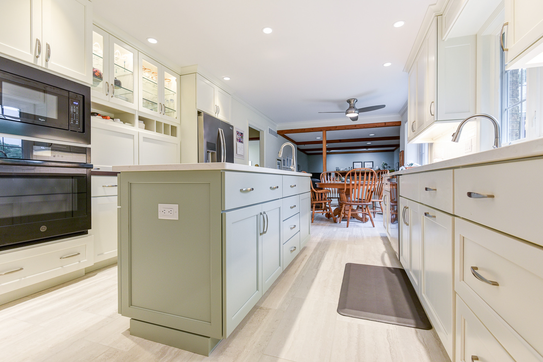 Modern Kitchen Champaign
