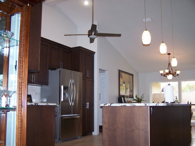Transitional Kitchen nyklassisk-koek
