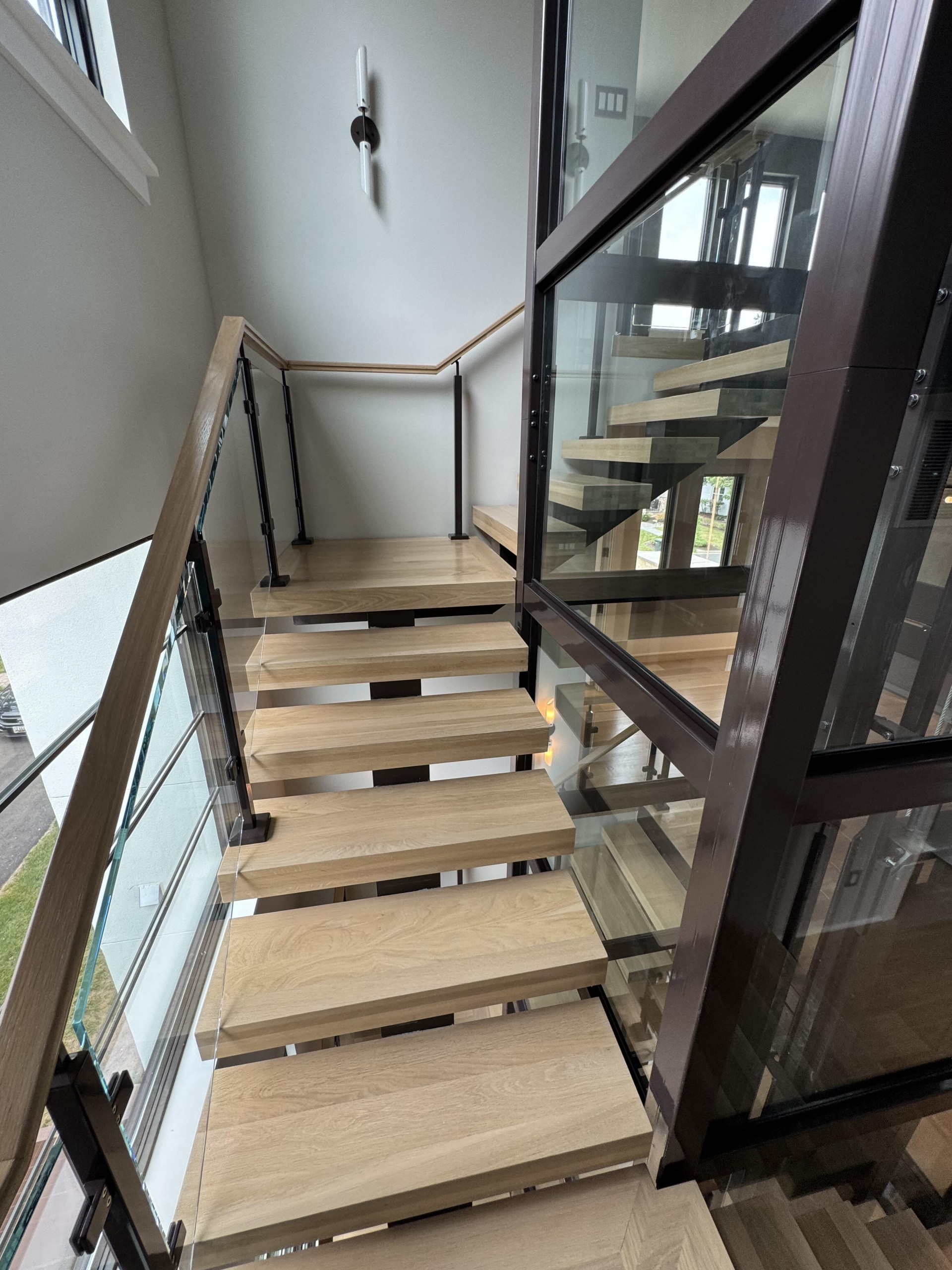 136_Modern Mono-Beam Encircling Glass Elevator, Bethesda, MD 20814