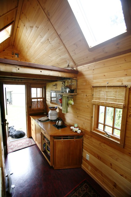 Life Lessons from Living a Decade in 84 Square Feet 