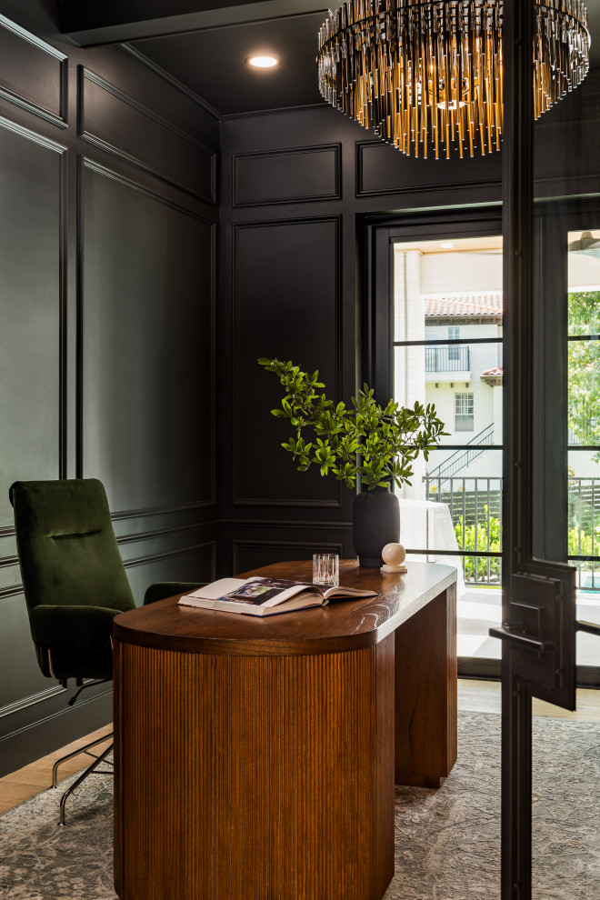Transitional home office photo in Tampa