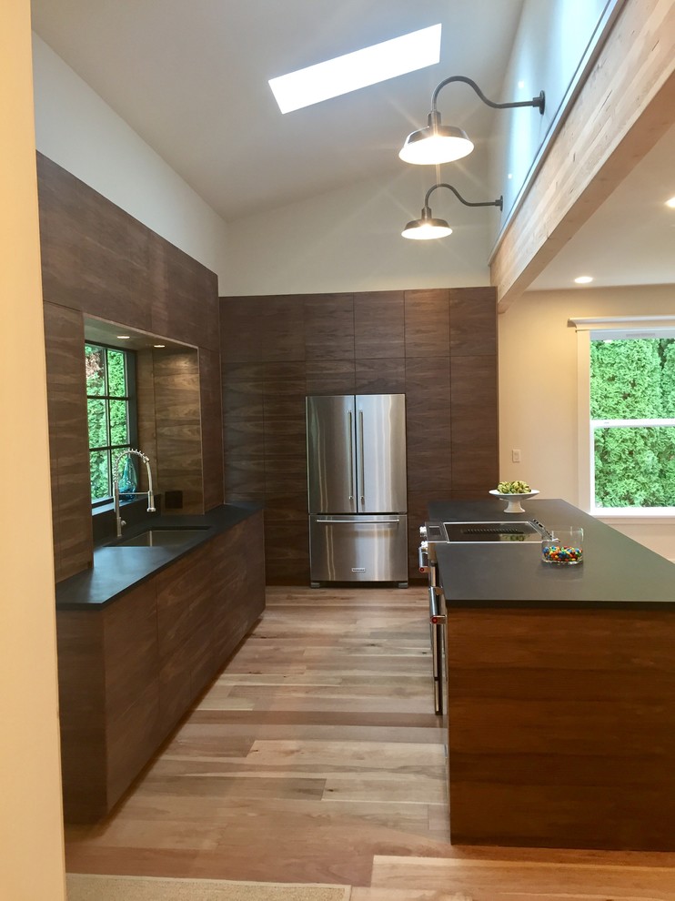 Inspiration for a contemporary kitchen remodel in Seattle
