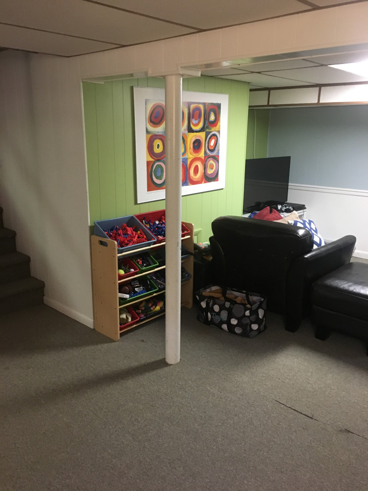 Example of a transitional home design design in Philadelphia