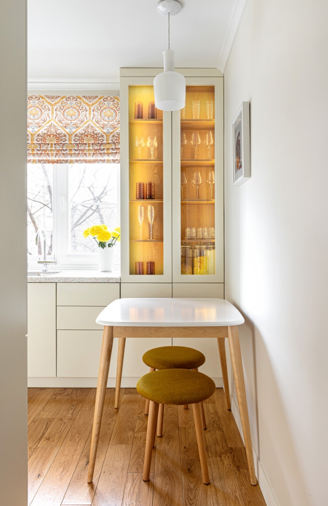 Квартира 38 кв м в старом фонде (Москва)