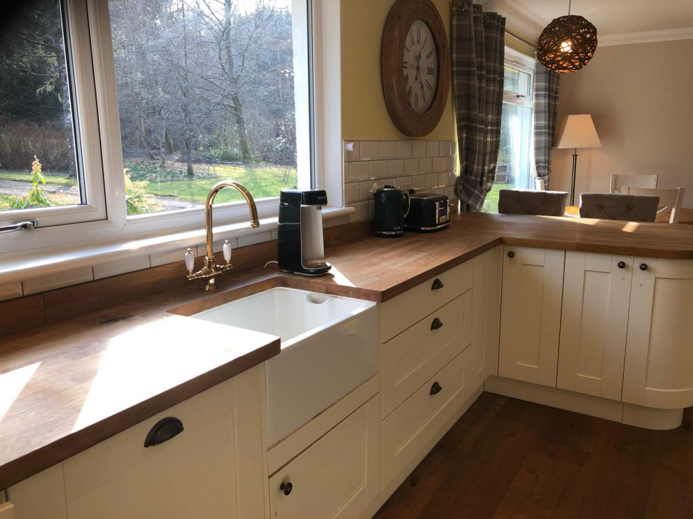 Inspiration for a rustic kitchen in London.