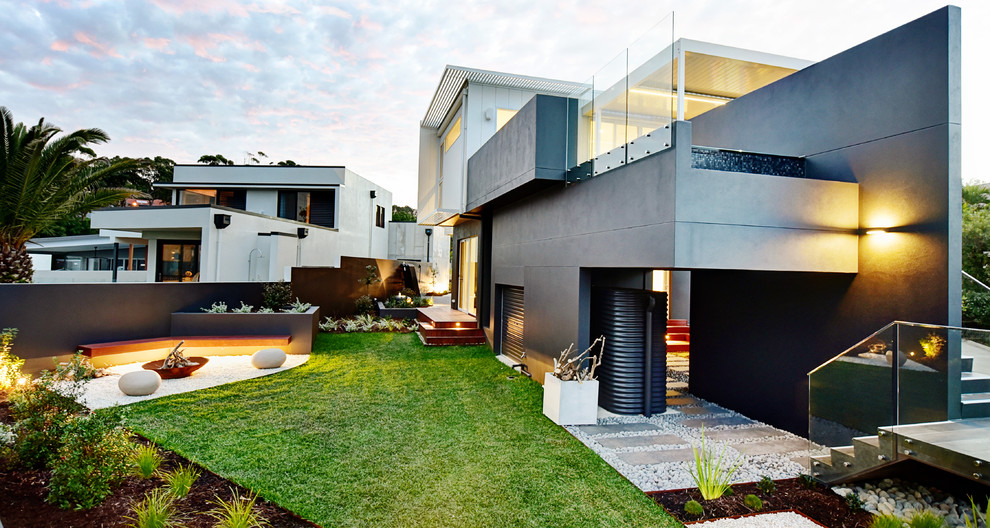 This is an example of a modern home design in Other.