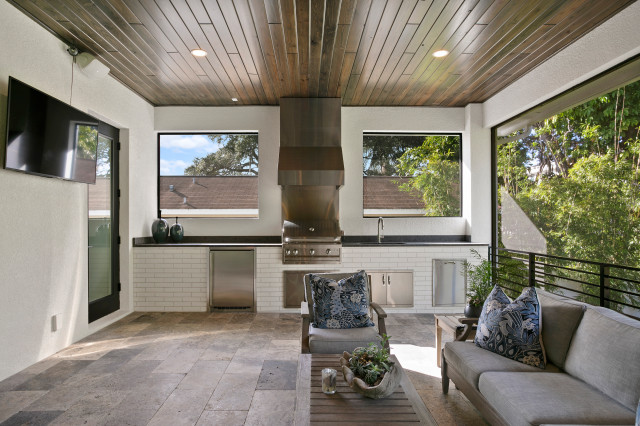 Sunset Blvd. - Transitional veranda