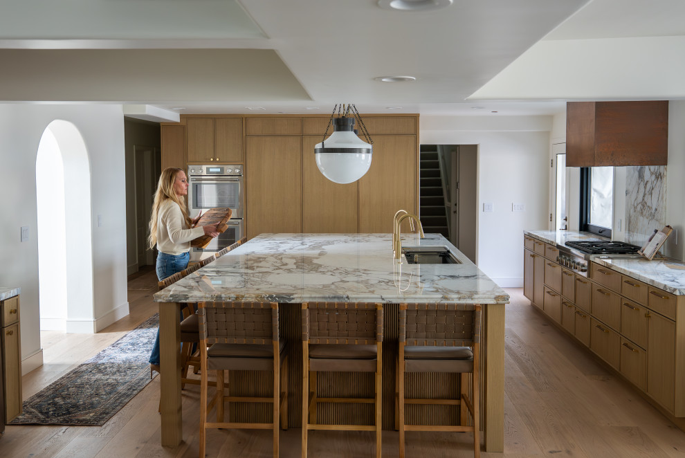 Inspiration for a transitional kitchen remodel in Orange County