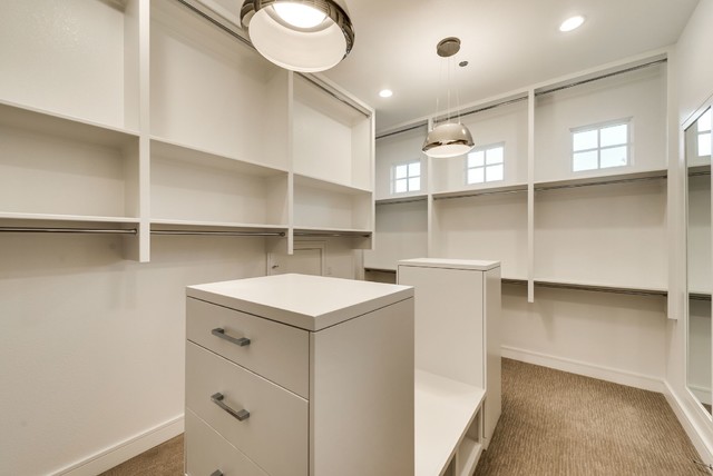 Granada Trail contemporary