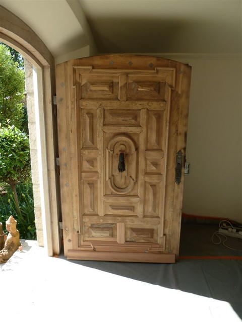 R&eacute;novation Villa Grasse mediterranean-entrance