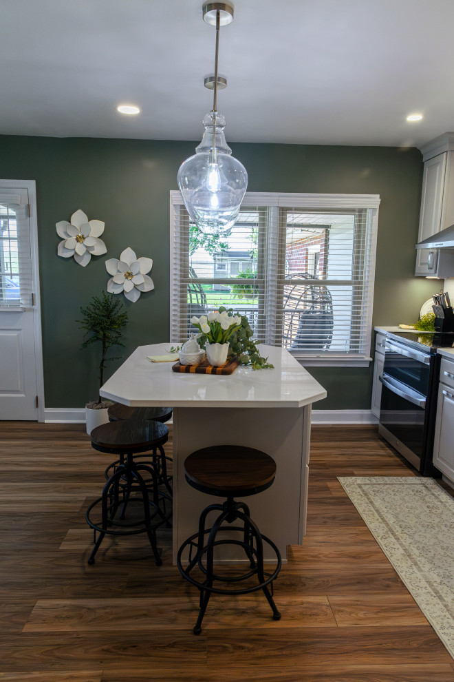 Farmhouse Style Kitchen