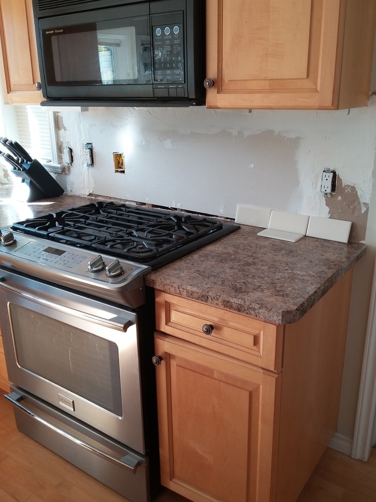 Herringbone vs brick pattern for subway tile kitchen backsplash