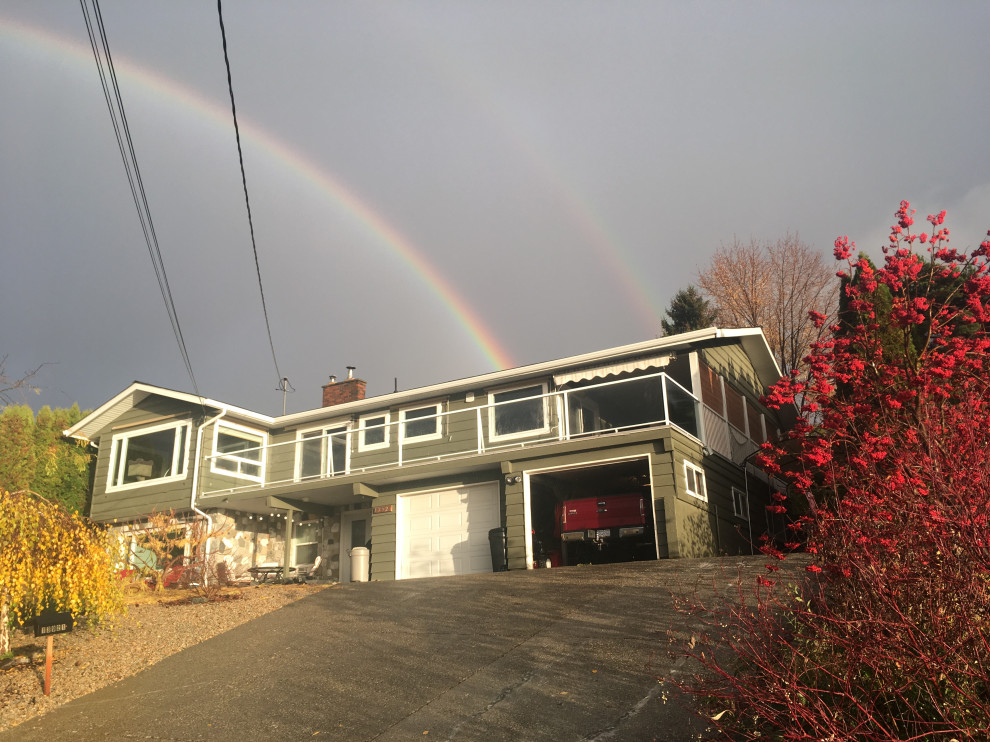 dropping a steep driveway to street level