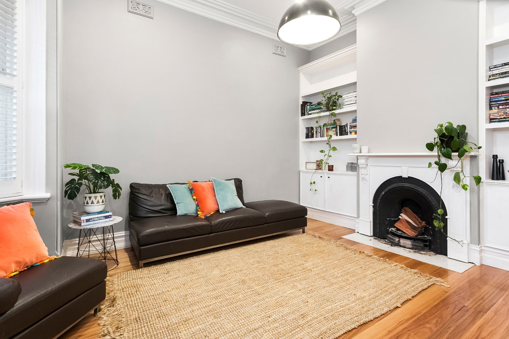 Contemporary living room in Melbourne.