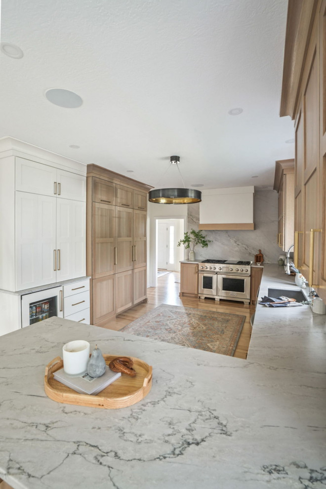 Inspiration for a transitional kitchen remodel in Columbus