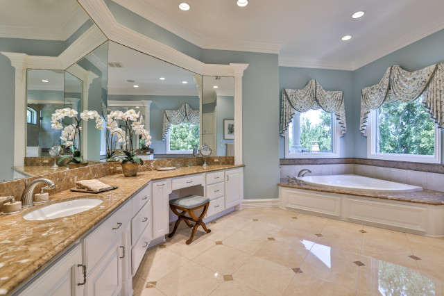 Hillside-Tradition transitional-bathroom