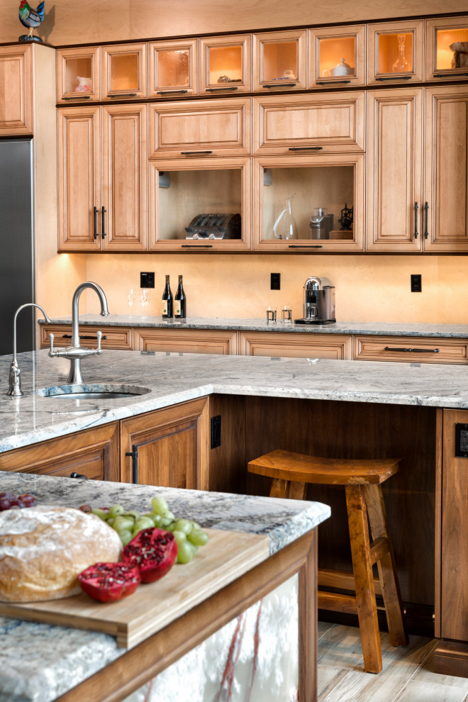 Home design - rustic home design idea in Ottawa