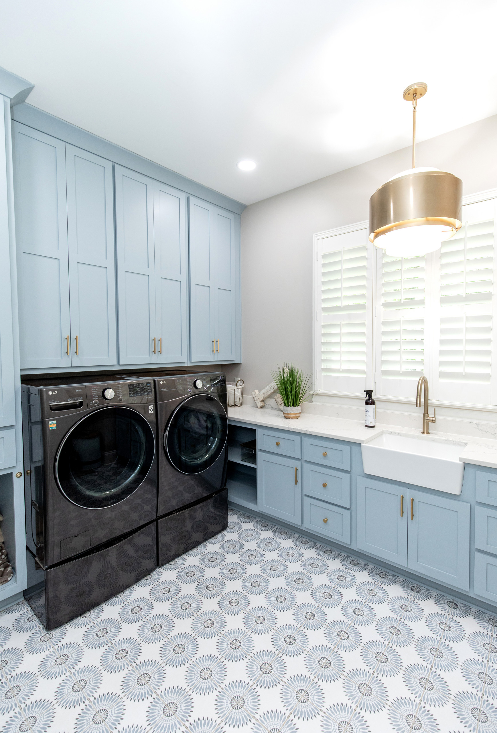 Lavish Laundry