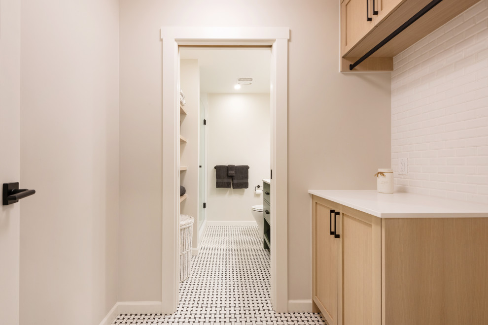 Transitional home design photo in Vancouver