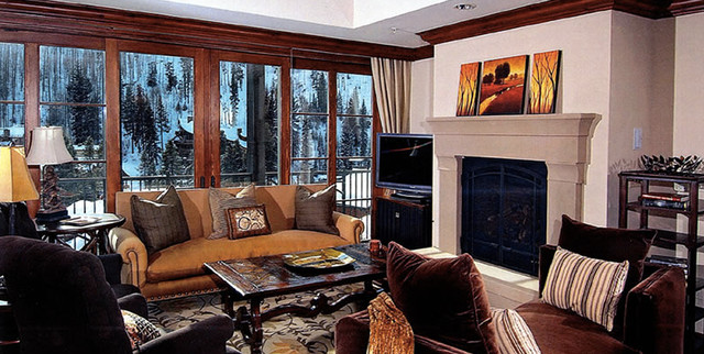 Mountain Traditional traditional-living-room